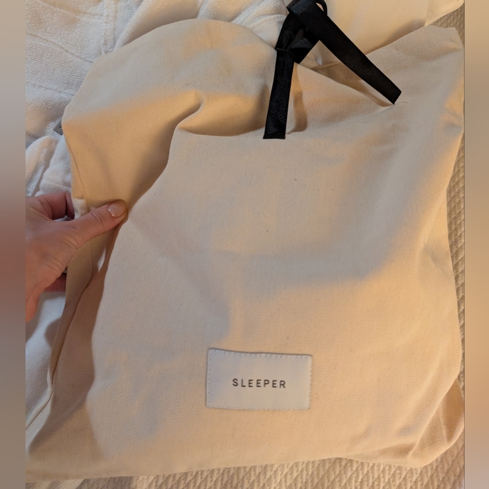 Sleeper Suzi  Dress With Detachable Feathers - Picture 12 of 12